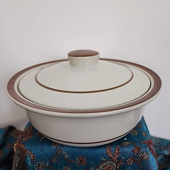 Vtg Sierra Stoneware Simplicity Round Covered Serving Bowl 9.5" X 4.5" Brown - Picture 1 of 14